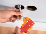 Pinza automatica per taglio e spelatura – 2