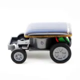 Mini auto a energia solare – 1