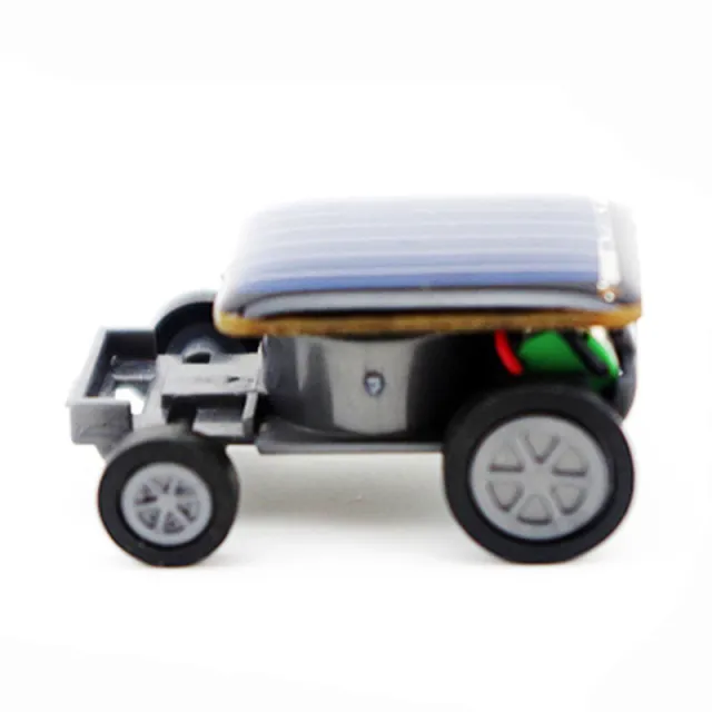Mini auto a energia solare