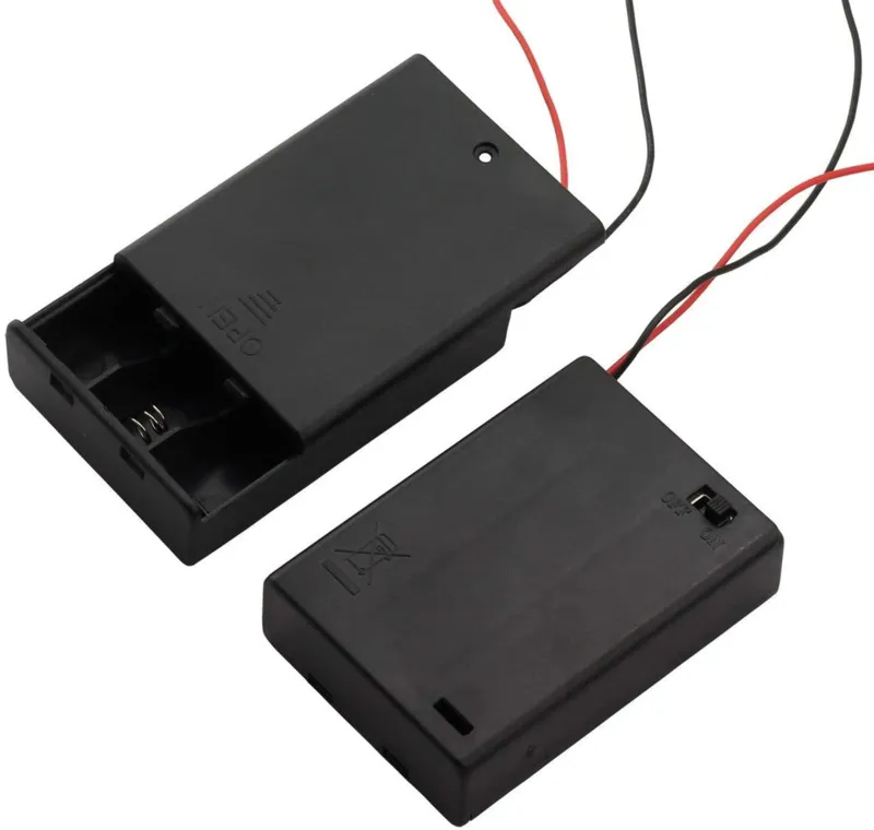 Portabatterie per 3 batterie AAA con interruttore on/off (4.5V)